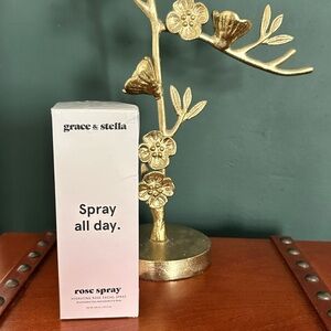 Grace & Stella Rose Spray